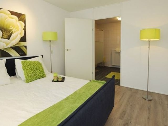 Loosduinse Hoofdplein , Den Haag