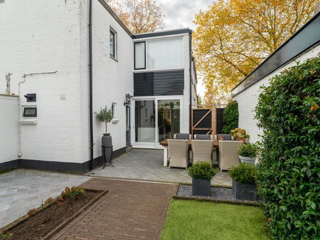 Burgemeester van der Klokkenlaan 47, Waalwijk