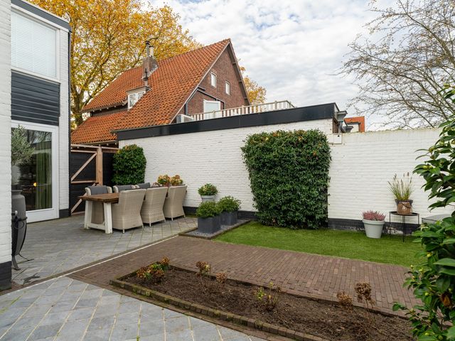 Burgemeester van der Klokkenlaan 47, Waalwijk