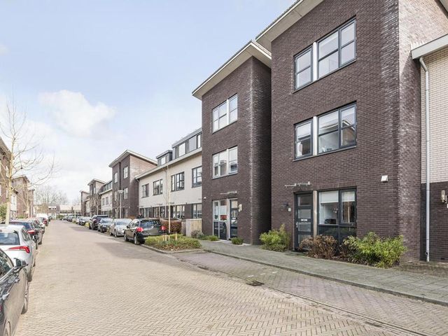 Ambonstraat 10, Zwolle