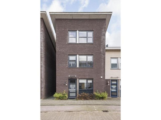 Ambonstraat 10, Zwolle