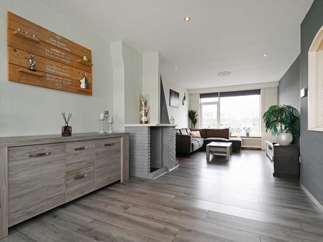 Veenendaalkade 326, Den Haag