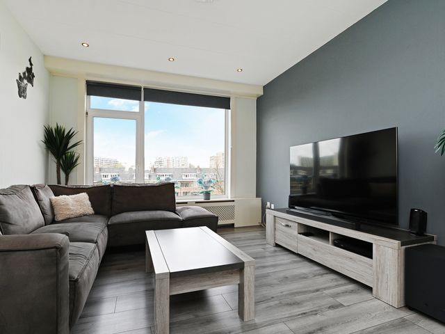 Veenendaalkade 326, Den Haag