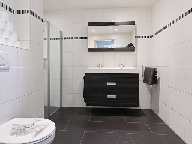 Veenendaalkade 326, Den Haag