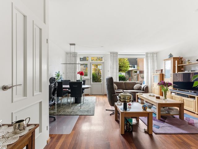 Akkerwinde 14, Alblasserdam