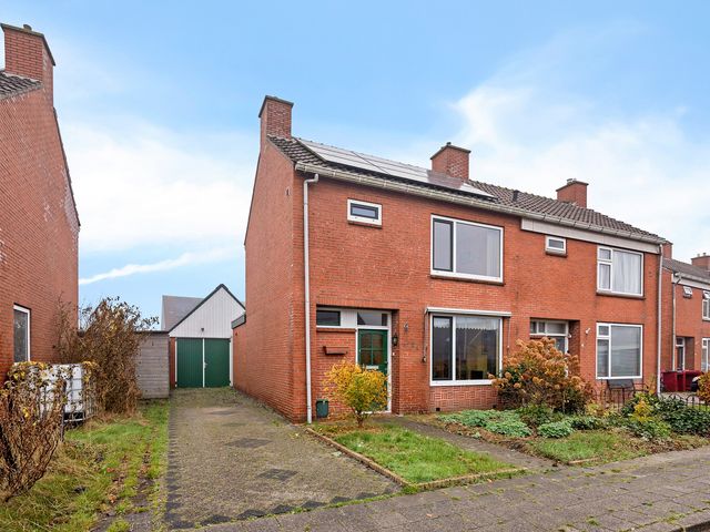 Julianastraat 24, Oldehove