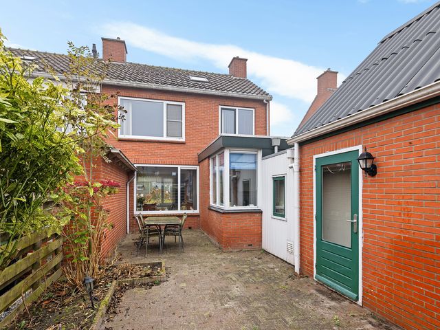 Julianastraat 24, Oldehove