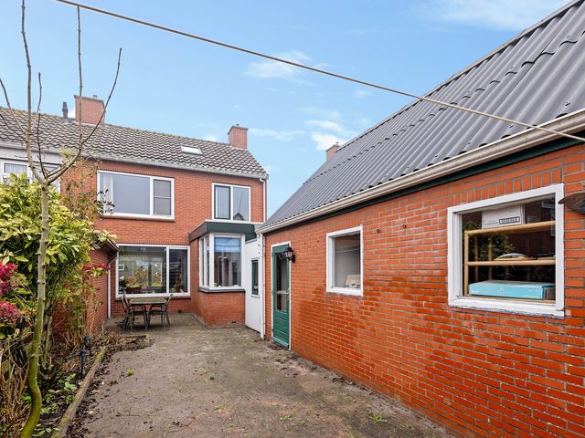 Julianastraat 24, Oldehove