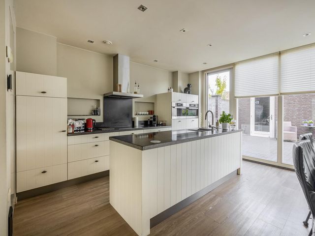 Burgemeester Moorenstraat 2, Reuver