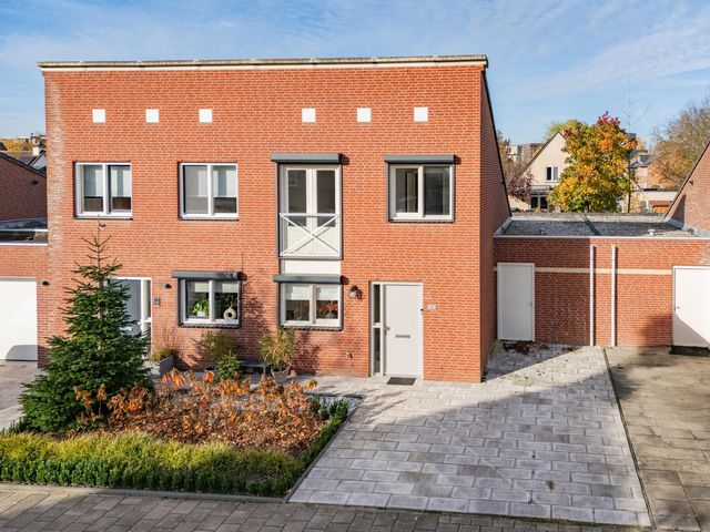 Honingklaver 44, Venlo