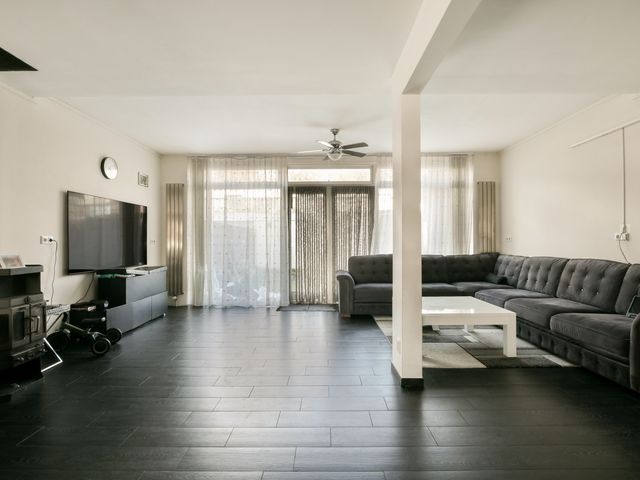 Terneuzenstraat 8, Almere