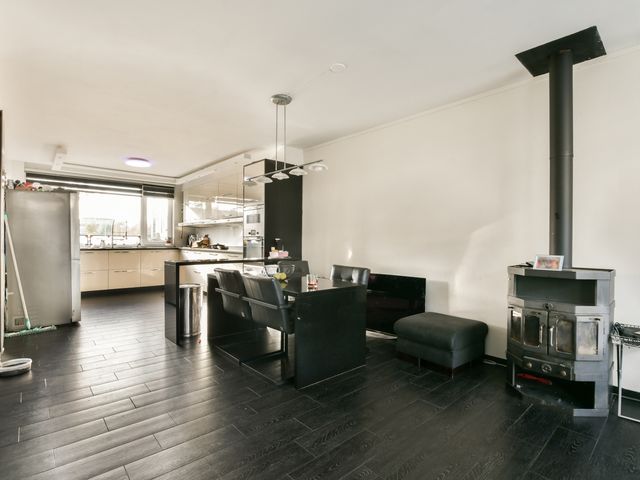 Terneuzenstraat 8, Almere