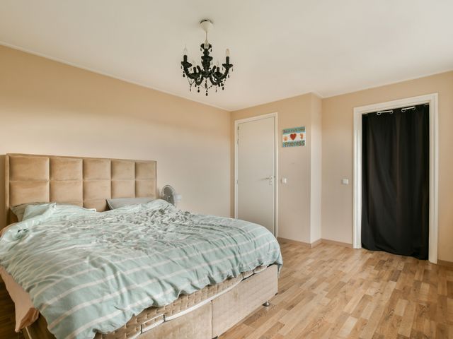 Terneuzenstraat 8, Almere