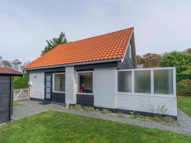 Bongerd 11, Renesse