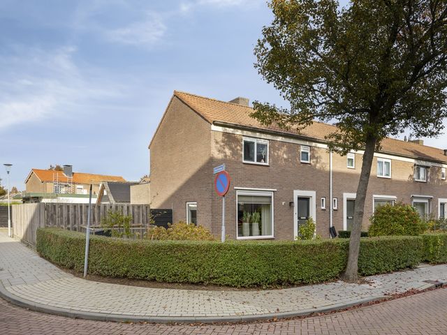 Julianalaan 1, Dodewaard