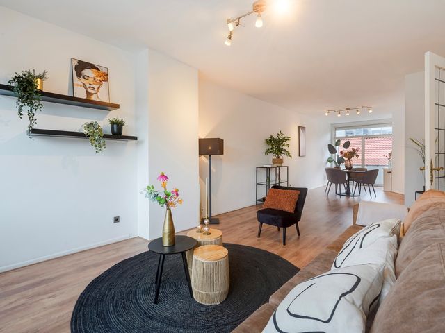 Lijnbaan 130, Den Haag