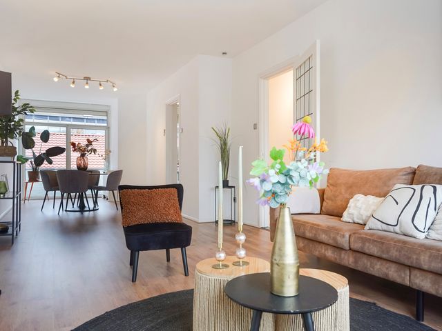 Lijnbaan 130, Den Haag