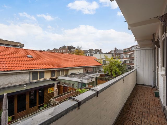 Lijnbaan 130, Den Haag