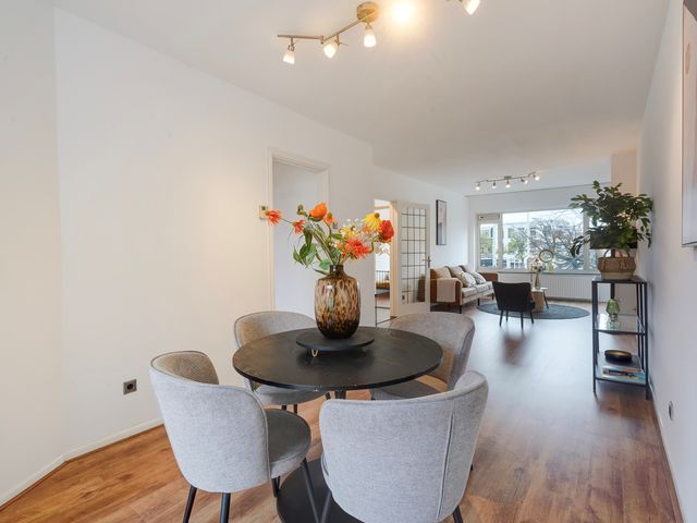 Lijnbaan 130, Den Haag