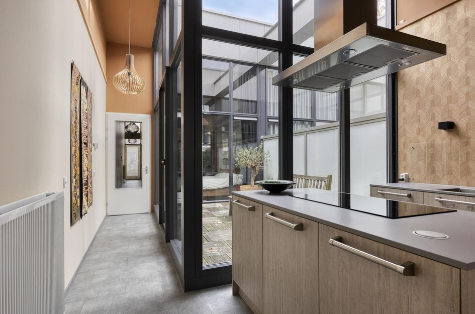 P C Boutenssingel 77