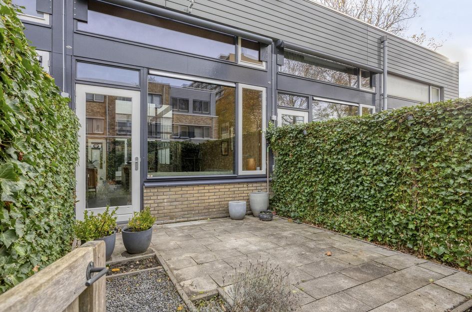 P C Boutenssingel 77