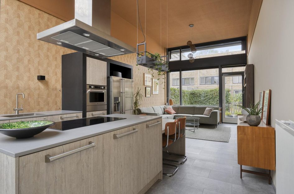 P C Boutenssingel 77