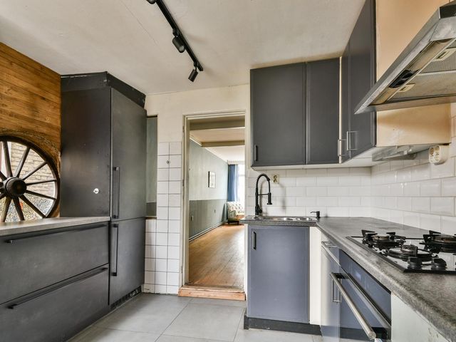 Wethouder Venteweg 12, Gouda