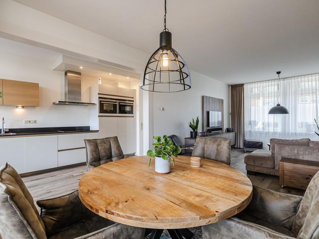 Atlaslaan 1, Hoogeveen