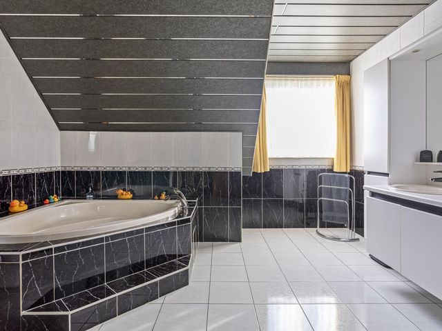 Vlasbloem 4, Heikant