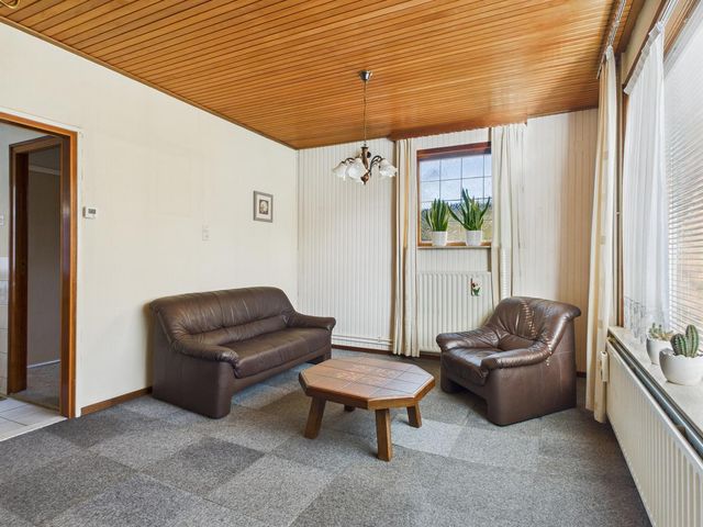 Oranjestraat 11, Sas Van Gent