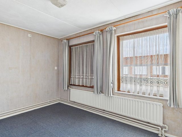 Oranjestraat 11, Sas Van Gent