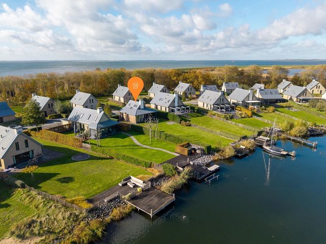 Oesterdam 63, Tholen