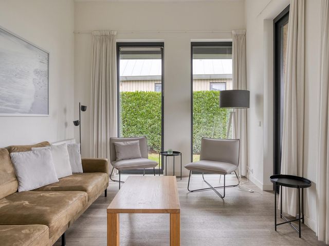 Oesterdam 63, Tholen