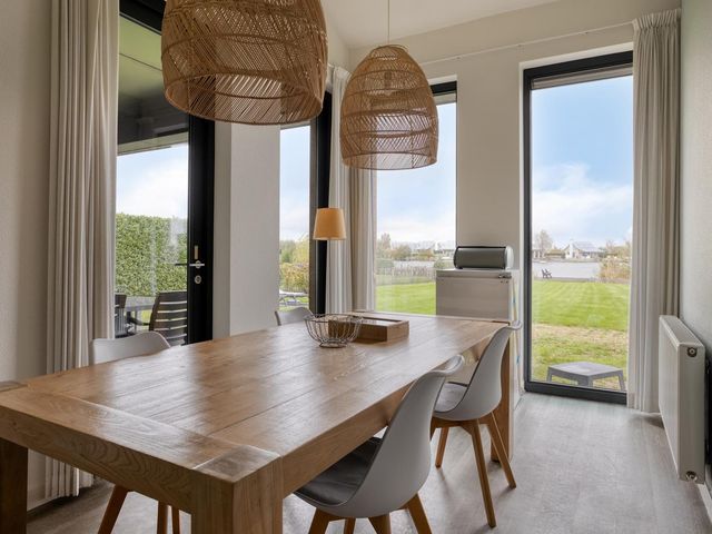 Oesterdam 63, Tholen