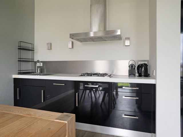 Oesterdam 63, Tholen