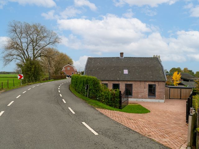 Maasdijk 229, Wijk en Aalburg