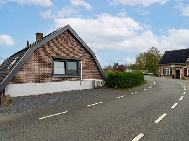 Maasdijk 229, Wijk en Aalburg