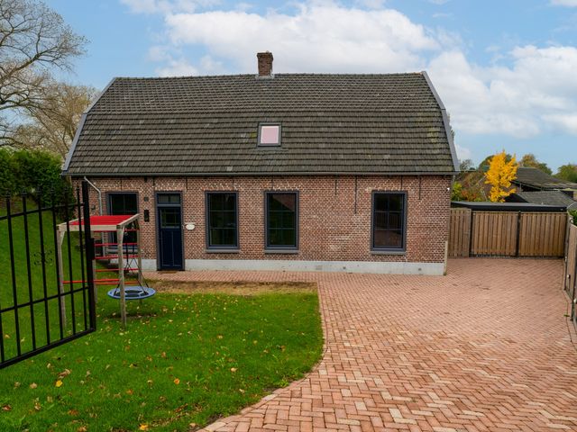 Maasdijk 229, Wijk en Aalburg