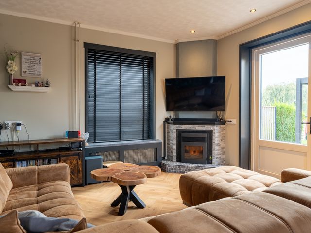 Maasdijk 229, Wijk en Aalburg