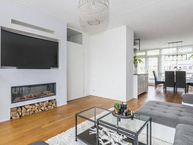 Puntkroos 50, Zwolle