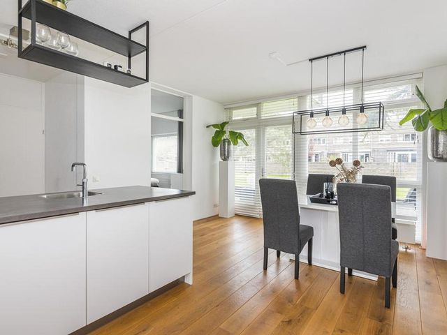 Puntkroos 50, Zwolle