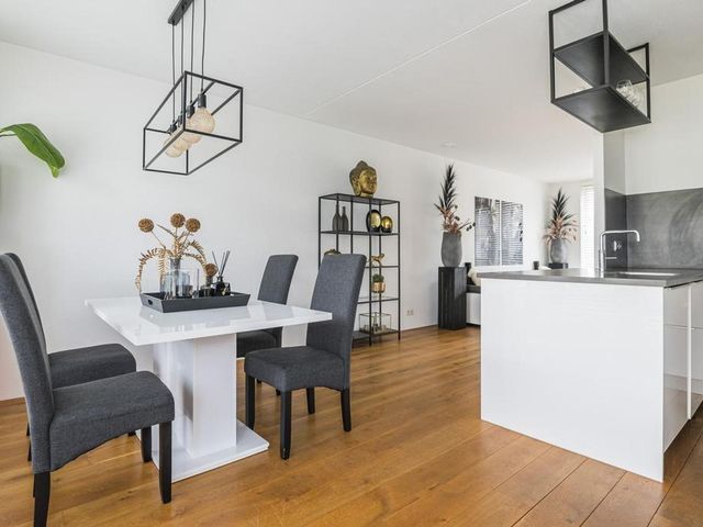 Puntkroos 50, Zwolle