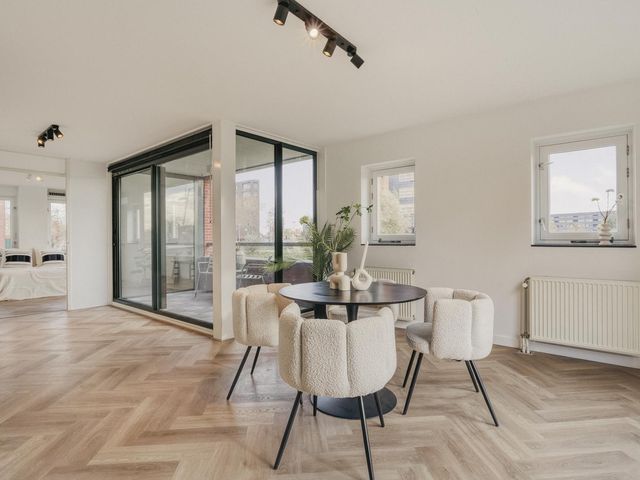 Ladogameerhof 297, Amsterdam