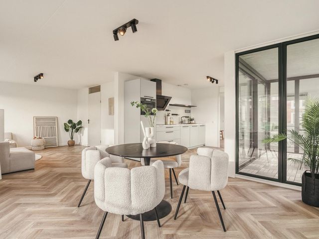 Ladogameerhof 297, Amsterdam