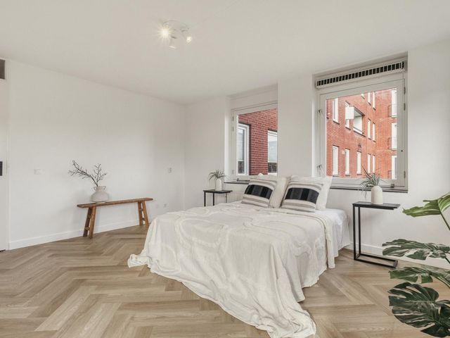 Ladogameerhof 297, Amsterdam