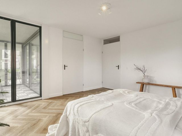 Ladogameerhof 297, Amsterdam