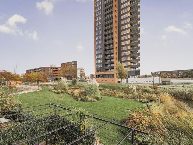 Ladogameerhof 297, Amsterdam