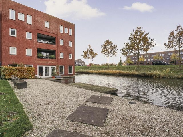 Ladogameerhof 297, Amsterdam