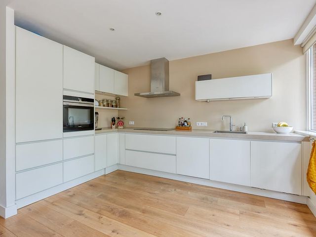 van Pabstlaan 17, Voorburg