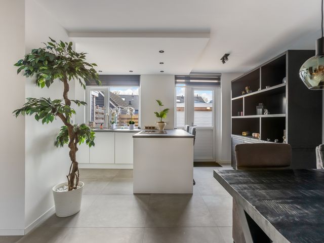 Van Vollenhovenstraat 10, Piershil